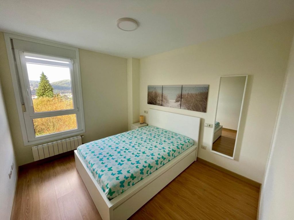 Housefulness presenta este piso en Catabois, perfecto para quienes buscan calidad de vida y comodidad.