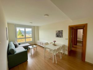 Apartamento a estrenar en Catabois con Housefulness, moderno, luminoso y listo para entrar a vivir. Ideal para quienes buscan comodidad y calidad en una zona tranquila.