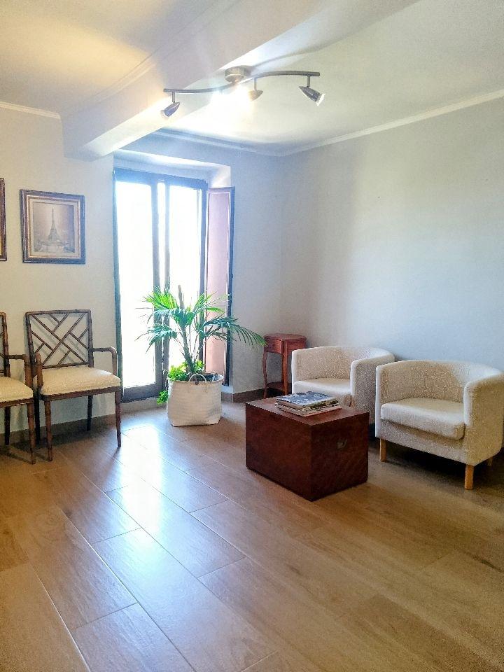 Preciosa casa en Ferrol con garaje y casa de invitados en venta con Housefulness